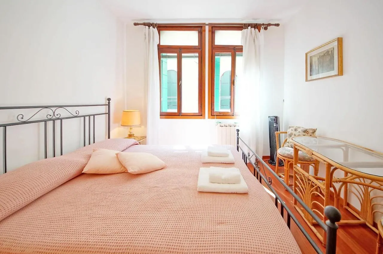 Dolcevita Apartments N 285 威尼斯 0*,  意大利