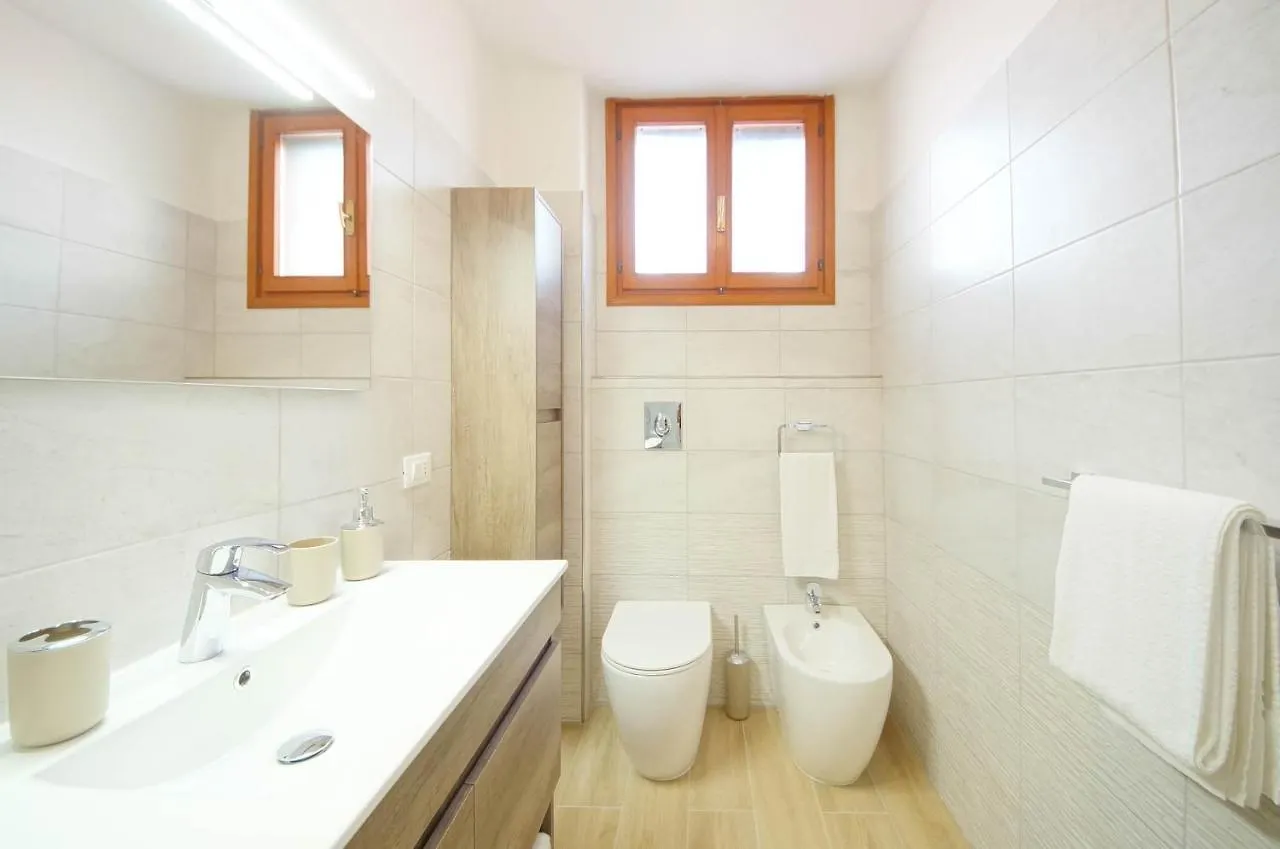 Dolcevita Apartments N 285 威尼斯 0*,  意大利